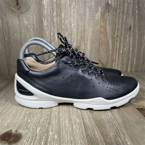 Yekkow Shoes 的图像结果