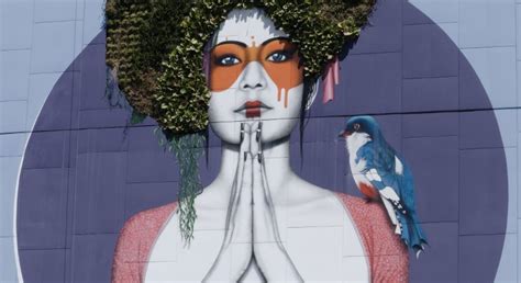 Understanding radial basis function neural networks