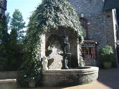 Great Location - Review of Olde Gatlinburg Place, Gatlinburg - Tripadvisor