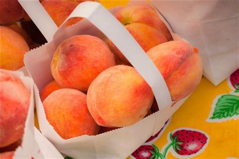 买桃子时，别再买“这3种”桃子，老板自己都不吃，你却经常买？_腾讯新闻