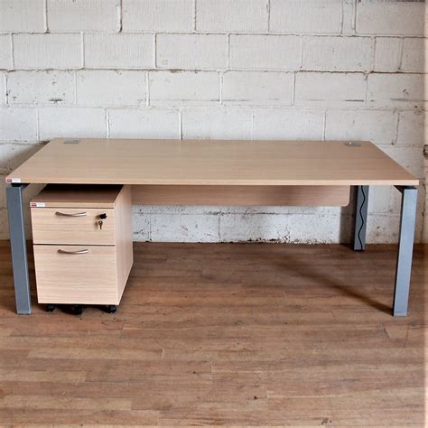 Oak Computer Desk 的图像结果
