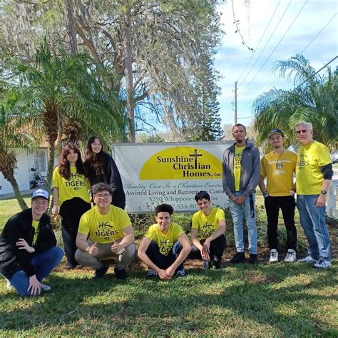Trinity College of Florida students serving this past Friday at ...