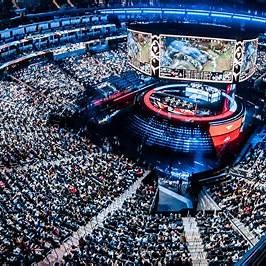 https://cdn.oneesports.gg/cdn-data/2023/07/LeagueofLegends_Worlds2022_ChaseCenter_California_Stage.jpg