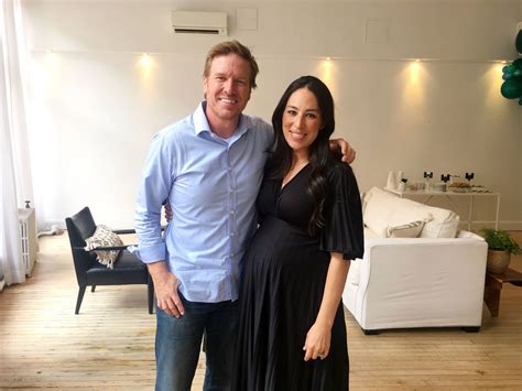 Download Joanna Gaines Pregnant With Chip Wallpaper | Wallpapers.com