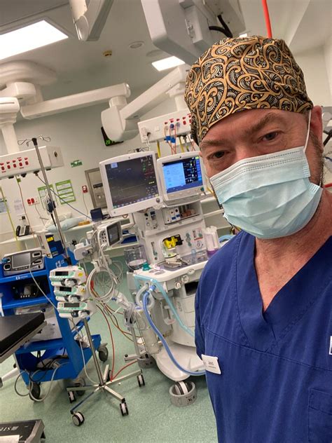 Jared van der Hilst on LinkedIn: Theatre day today. Working as both a Paramedic and Anaesthetic ...
