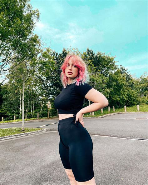 Jess Davies - Bio, Age, Height, Wiki, ???? | Models Biography