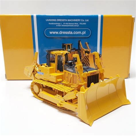 Original Authorized Authentic 1:50 Dressta TD-40E diecast bulldozer sc ...