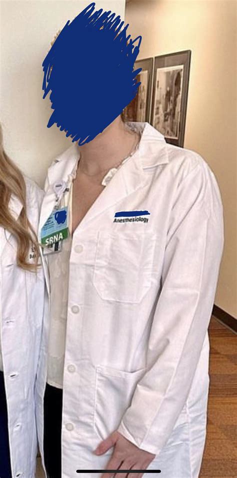 SRNA’s put anesthesiology on their long white coats lol : r/Noctor