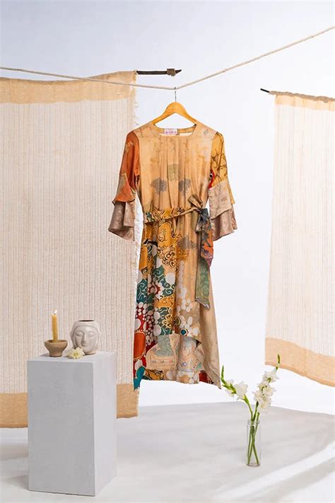 Bodhi Bell Sleeve Dress – Beetroot