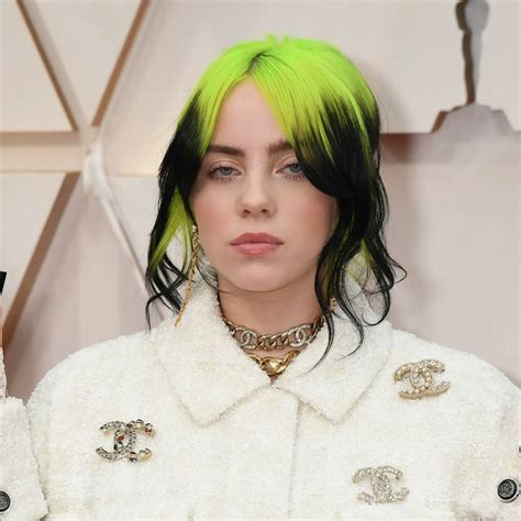 Exit les racines vert fluo, Billie Eilish est blonde