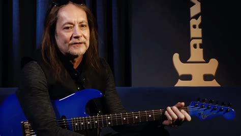 JAKE E. LEE Explains Why He Hated The Mix On OZZY OSBOURNE's Bark At ...
