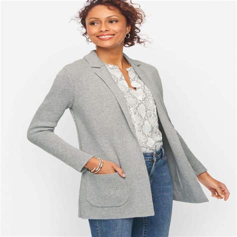 Timeless Elegance Knit Blazer for Sophisticated Women.