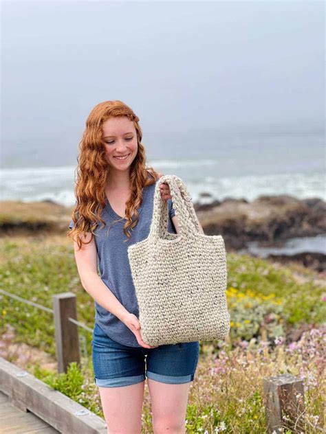 Best Free Crochet Christmas Tree Skirt Patterns