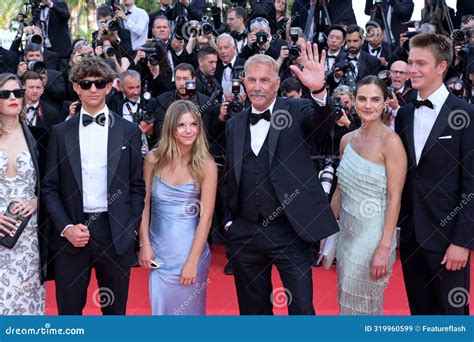 Kevin Costner, Lily Costner, Hayes Logan Costner, Grace Avery Costner ...