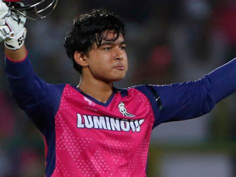 GT eye top spot as struggling RR fight for survival: Can Rajasthan keep ...