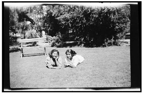 Student Snapshots: An Alternative Approach to the Visual History of ...