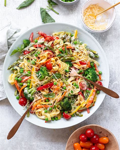 Vegetable Pasta Primavera with Cream Sauce - Familystyle Food