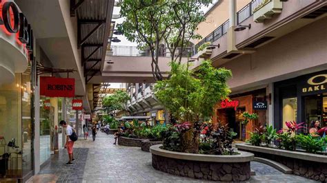 Ala Moana Center: A Shopping and Dining Extravaganza in the Heart of ...