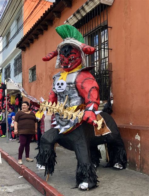 La Quema del Diablo: The History and Meaning Behind Guatemala’s Burning ...