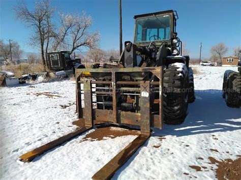 2003 International 10,000 pound 4x4 forklift | GovDeals