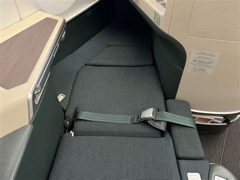 Cathay Pacific Business Class 的图像结果
