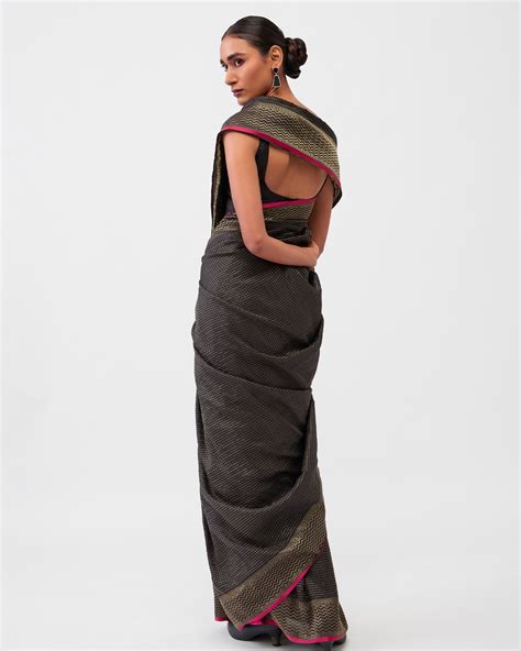 Black Mysore Crepe Silk Saree – Vijayalakshmi Silks