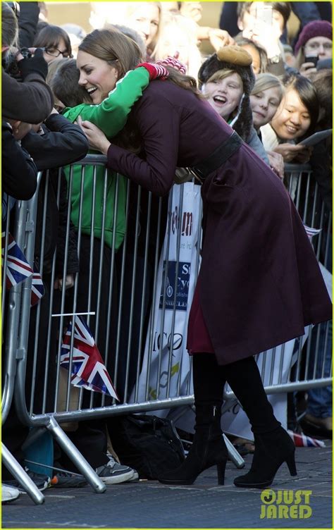英国凯特王妃出席活动着装简约干练[3]- 中国日报网