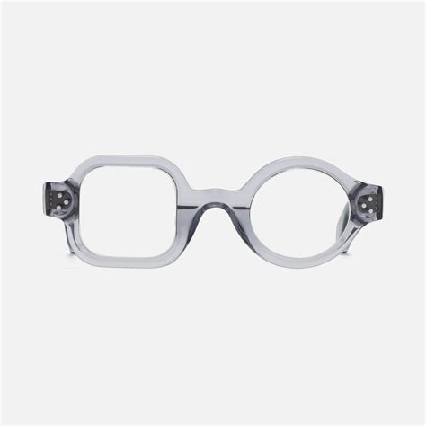 Admont | Asymmetric Round and Square design
