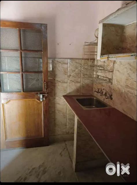 Indipendent floor for rent in south civil lines 6500 with bed & fan ...