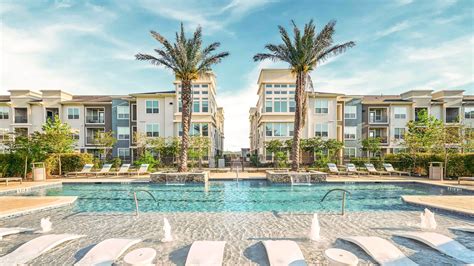 Greenhouse Houston, Texas Apartments | Official Site