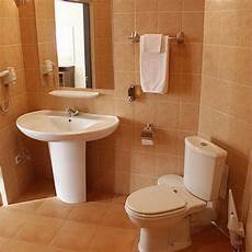 Simple Bathroom Decorating Ideas by 7 Small Bathroom Design Tips For A Better Bathroom Uprint Id Simple Bathroom Decorating Ideas