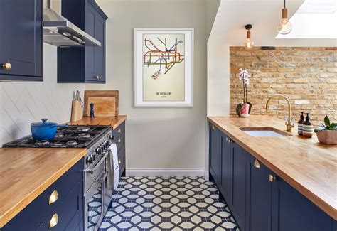 What Colour Goes With Blue Kitchen Tiles
