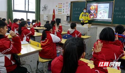 湖南嘉禾：开学第一课 青春告白祖国-人民图片网