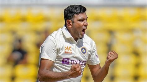 R Ashwin ran and marked his run-up from the other end: Jadeja in splits ...
