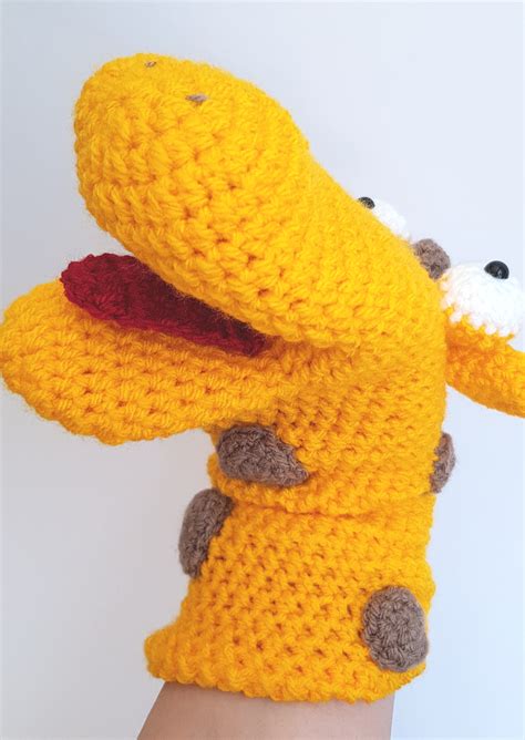 Crochet Kit - Giraffe Hand Puppet - The Crochet Craft Co