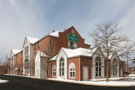 La Quinta Inn & Suites by Wyndham Cleveland Macedonia | Macedonia, OH Hotels