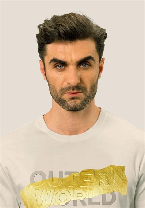 Aurora Gold Crewneck – OUTERWORLD