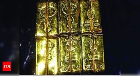 Mumbai duo held at city airport with 3 kg gold bars | Aurangabad News ...