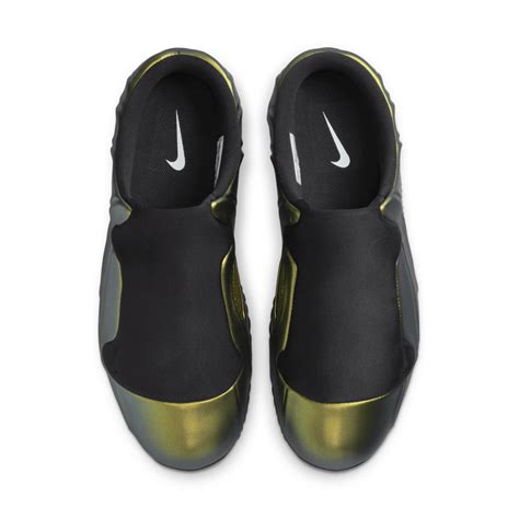 Clogposite 'Black and Metallic Gold' (HF6881-900) release date. Nike SNKRS