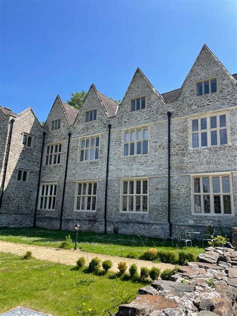 Y FAN (Caerphilly) - Guesthouse Reviews, Photos, Rate Comparison ...