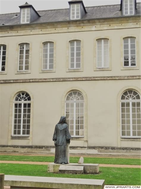 Statues In Normandy - Best Photos And Videos Of The Statues In Normandy