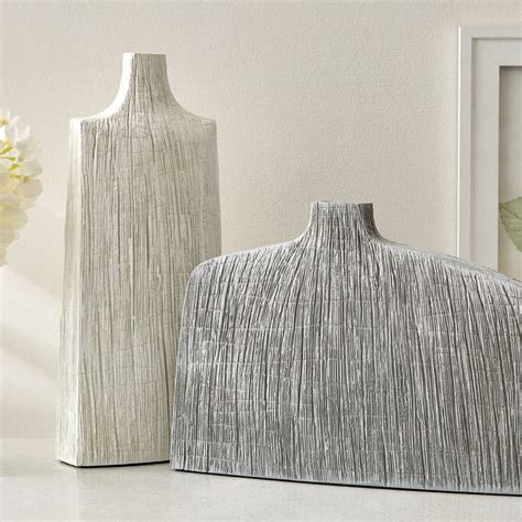 Buy Romo Est Nico Polyresin Broad Vase from Home Centre at just INR 2499.0