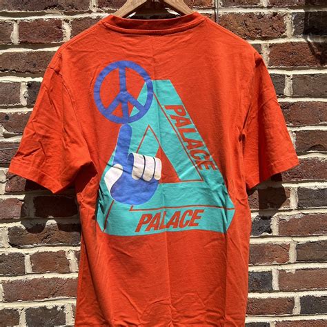 Palace Men's Red T-shirt | Depop