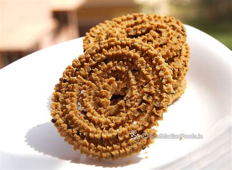 Kambu murukku | Bajra[Pearl millet] chakli-How to make-Step by step photos