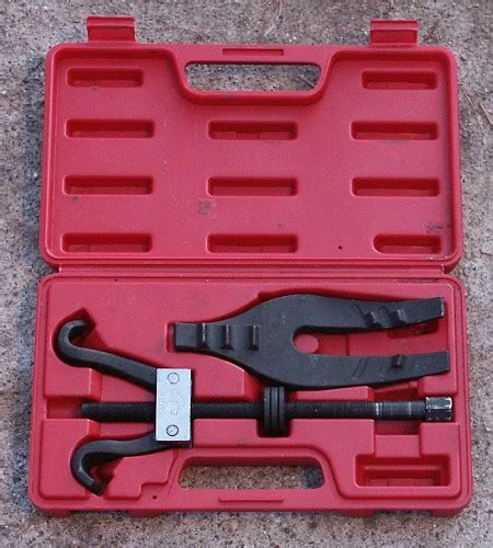 How to Use a Coil Spring Compressor for a 1996 GMC 1500 2WD 的图像结果