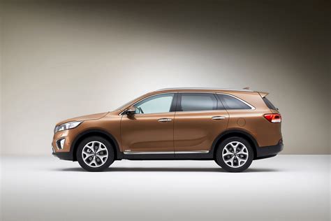 Kia Sorento (2014) - picture 8 of 13