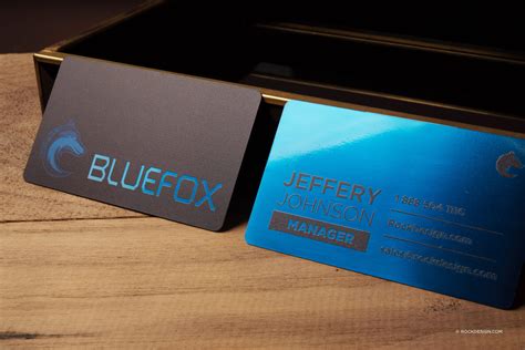 Design Metallic Blue Business Card 的图像结果