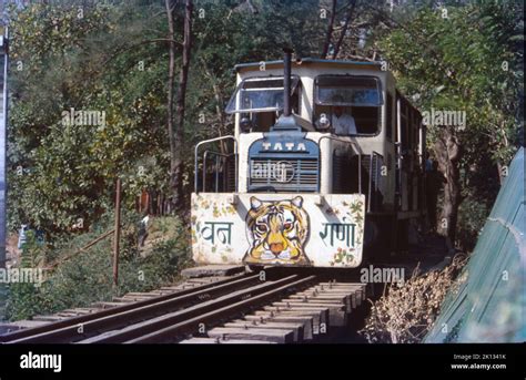Mumbai Local Train Toy 的图像结果