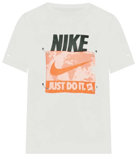 Nike Winflo 11 Men's Road Running Shoes. Nike IN