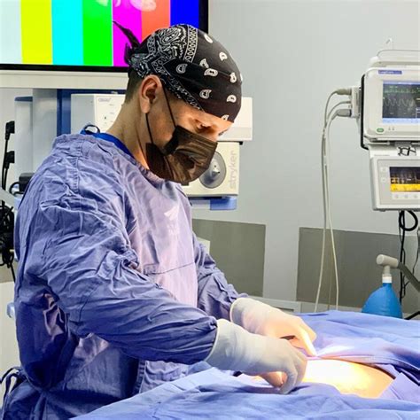 Dr. Omar Fonseca – El Mejor Cirujano Bariatra en México // Bypass Gástrico en Y de Roux